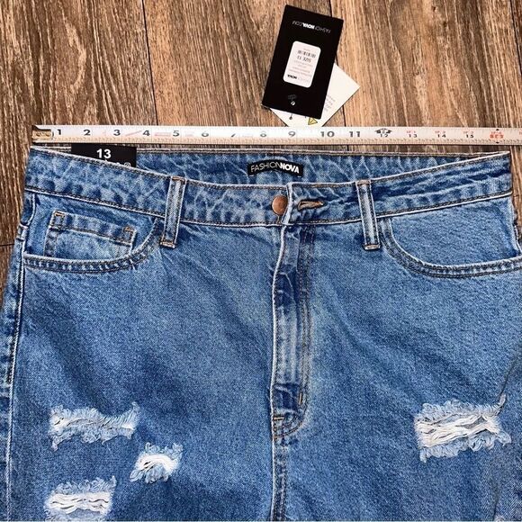 Fashion Nova Get Ready Distressed Boyfriend Jeans NWT SZ 13 - Picture 5 of 11